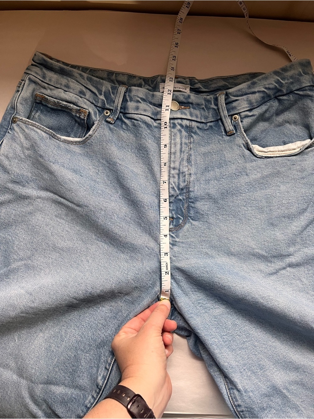 Good American The Weekender Cuffed Light Wash Relaxed Jeans 10/30 - Picture 10 of 11